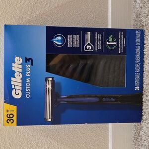 Gillette Custom Plus 3 Disposable Razors 36ct NWT